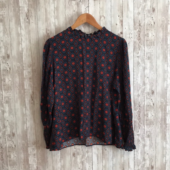 Zara Tops - Zara geometric blue smocked sleeve blouse